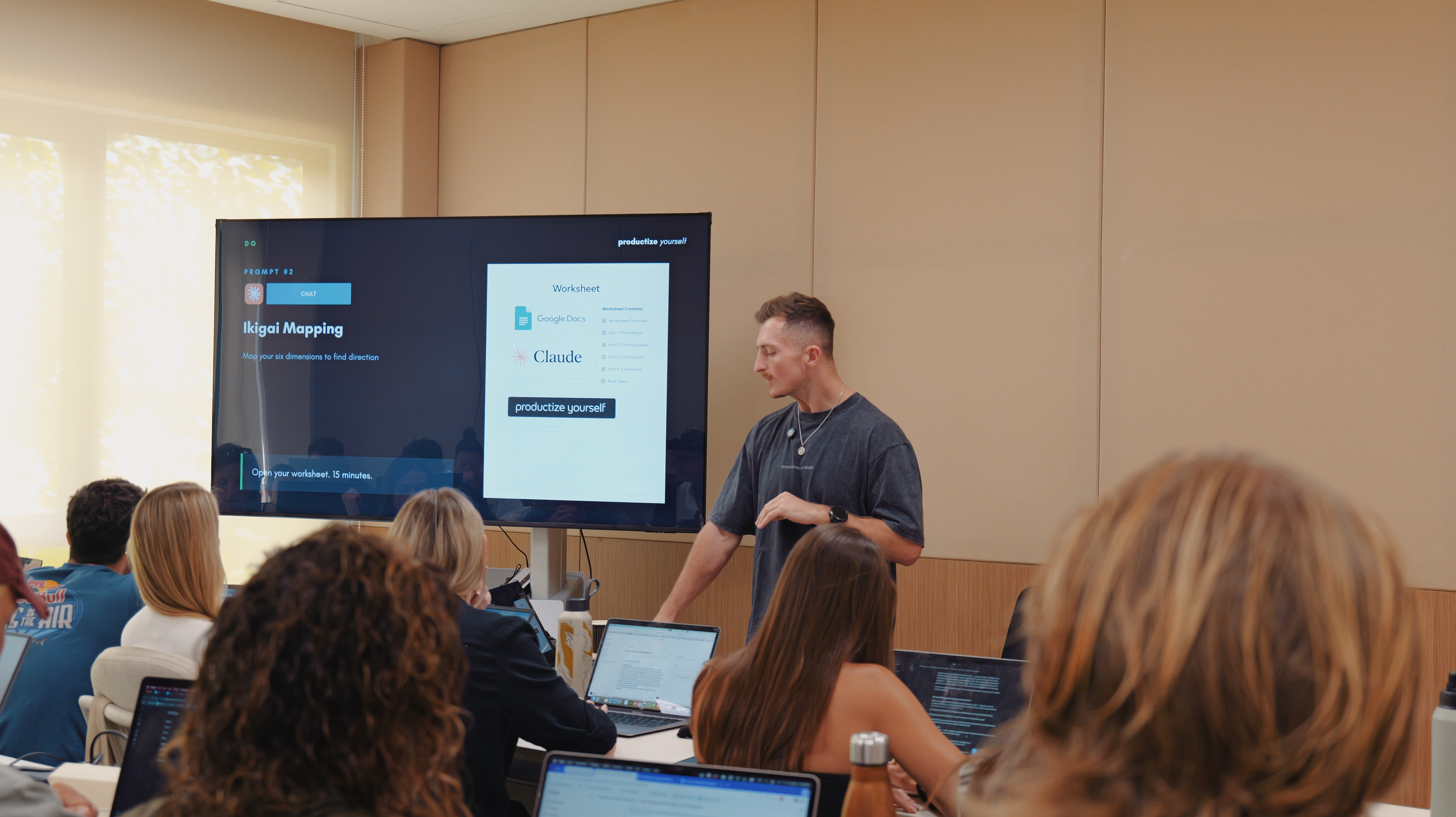 Ross Power teaching a live workshop